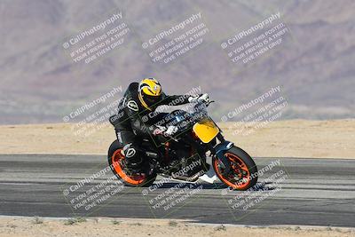 media/Dec-01-2025-Moto Forza (Mon) [[2daa91e15f]]/1-Advanced Group/Session 4 Turn 9/